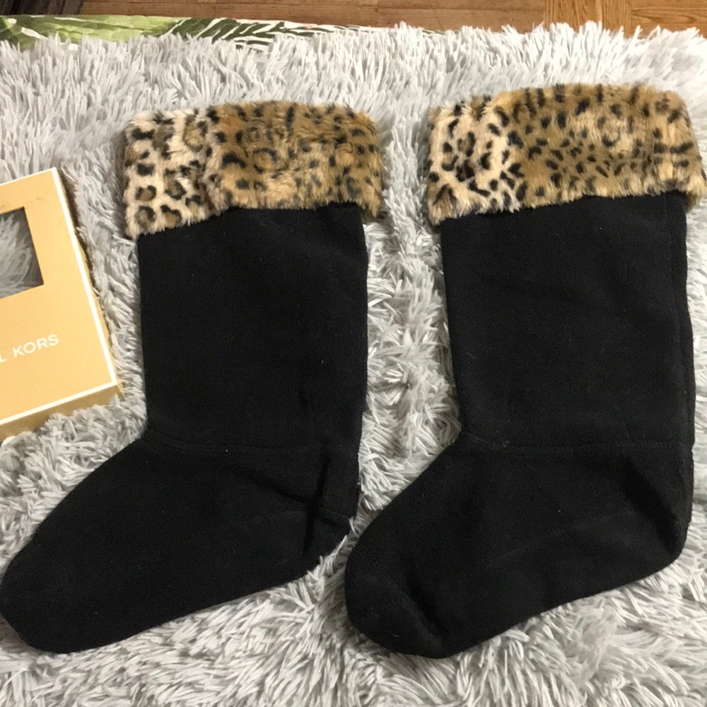 Michael Kors cheetah cuff socks